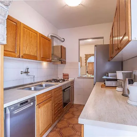 Apartment In Porec/istrien 10208